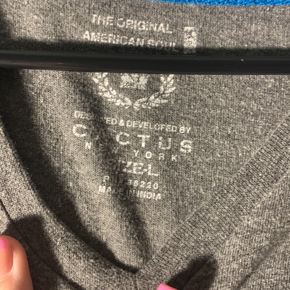 basic grey tee - Picture 2 of 3